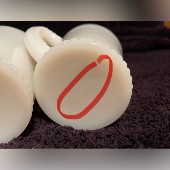 Set of four Tom and Jerry white holiday mugs - Picture 7 of 7